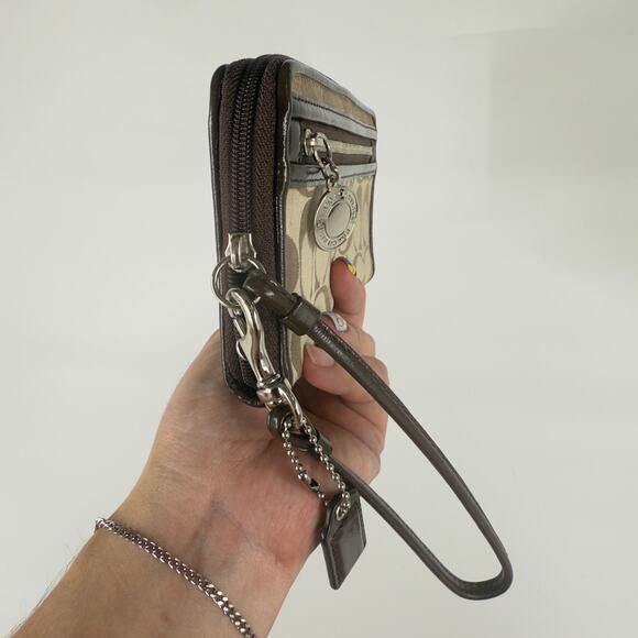 Coach Signature Brown Canvas Leather Zip Wristlet Wallet Clutch 8x4 - Picture 2 of 5